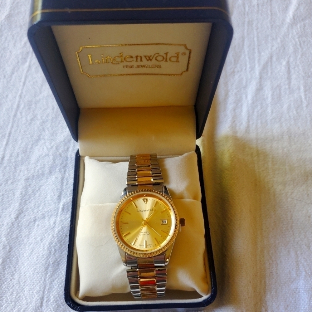 Lindenwold Vintage Silver & Gold Toned Second Hand & Date‎ Elastic Band Watch